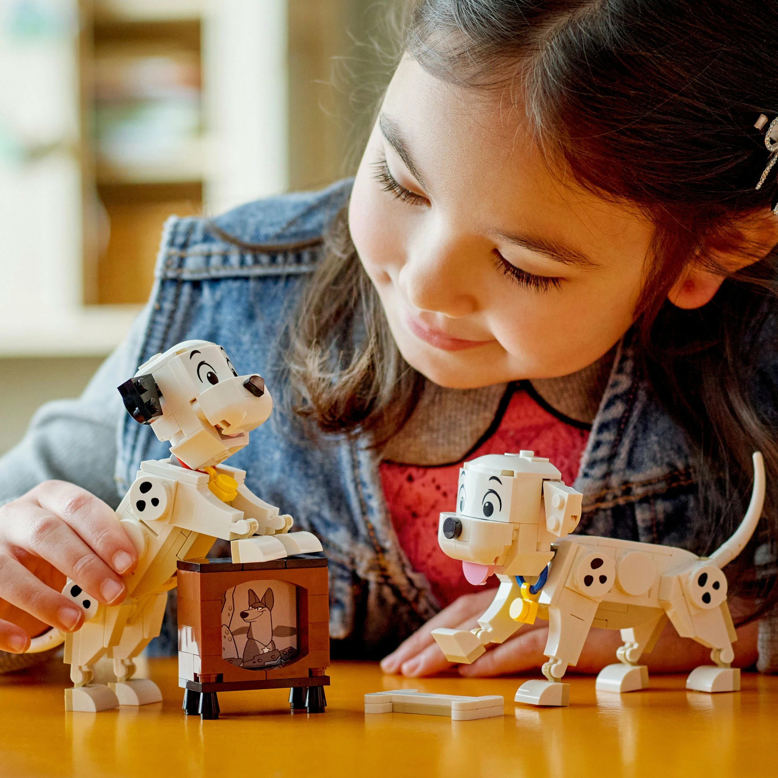 Set LEGO Disney 43271 Lucky & Penny 101 Dalmatians, 268 pjesë
