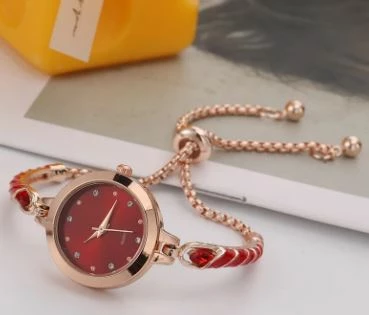 Orë dore për femra, elegante me fushë të kuqe-ODFK06