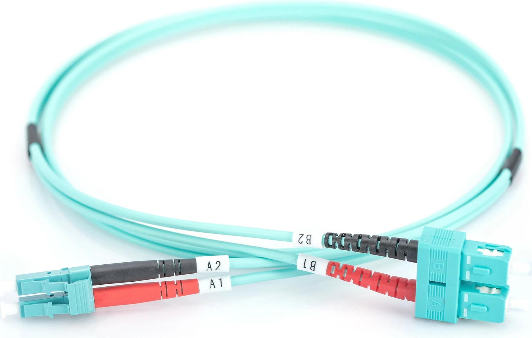 Kabllo optik Digitus LWL Patchkabel LC në SC 10m OM3 aqua