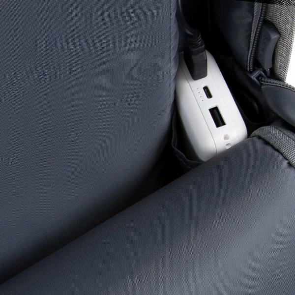 Ruksak laptopi RIVACASE 7567 anti-vjedhje për 17.3\" me USB, 0.78 kg, gri/blu