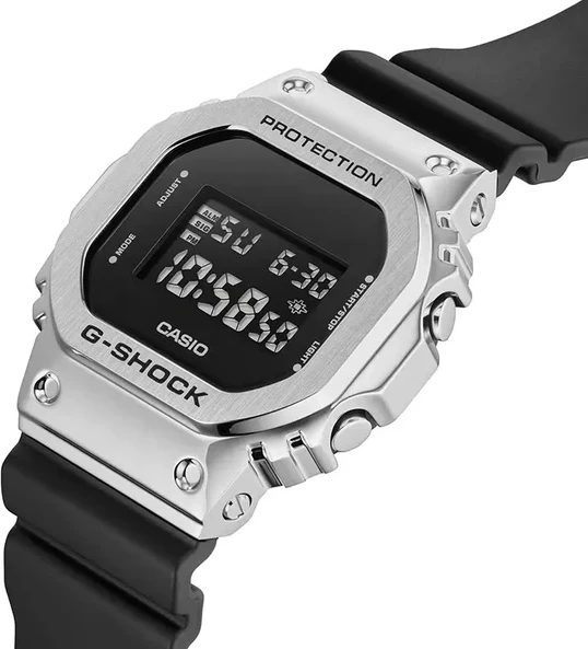 Orë dore G-SHOCK GM-5600U-1, e argjendtë/zezë