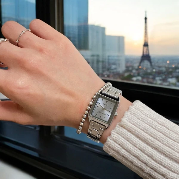 Orë dore Casio LTP-V007D-2E, e argjendtë