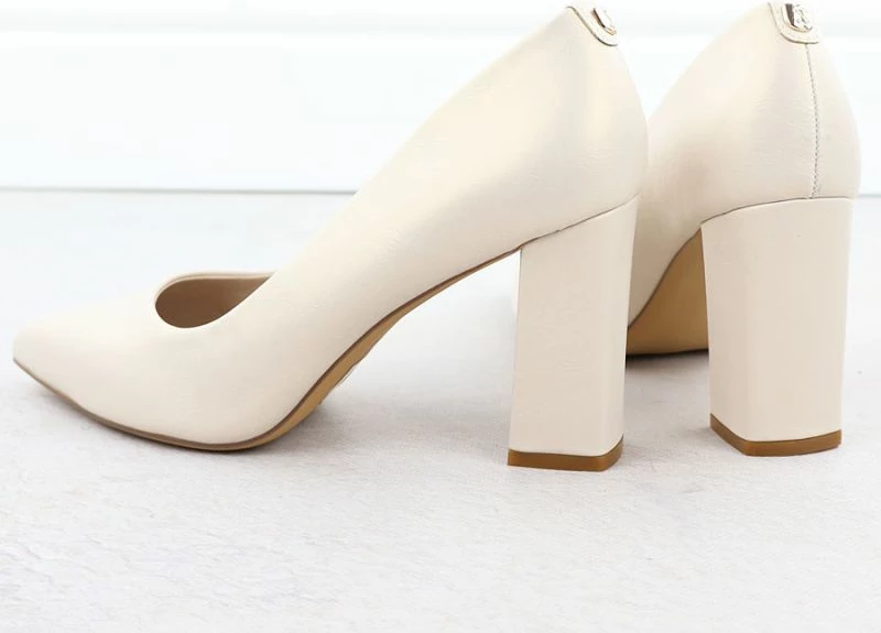 Këpucë elegante për femra Leone, bezhë