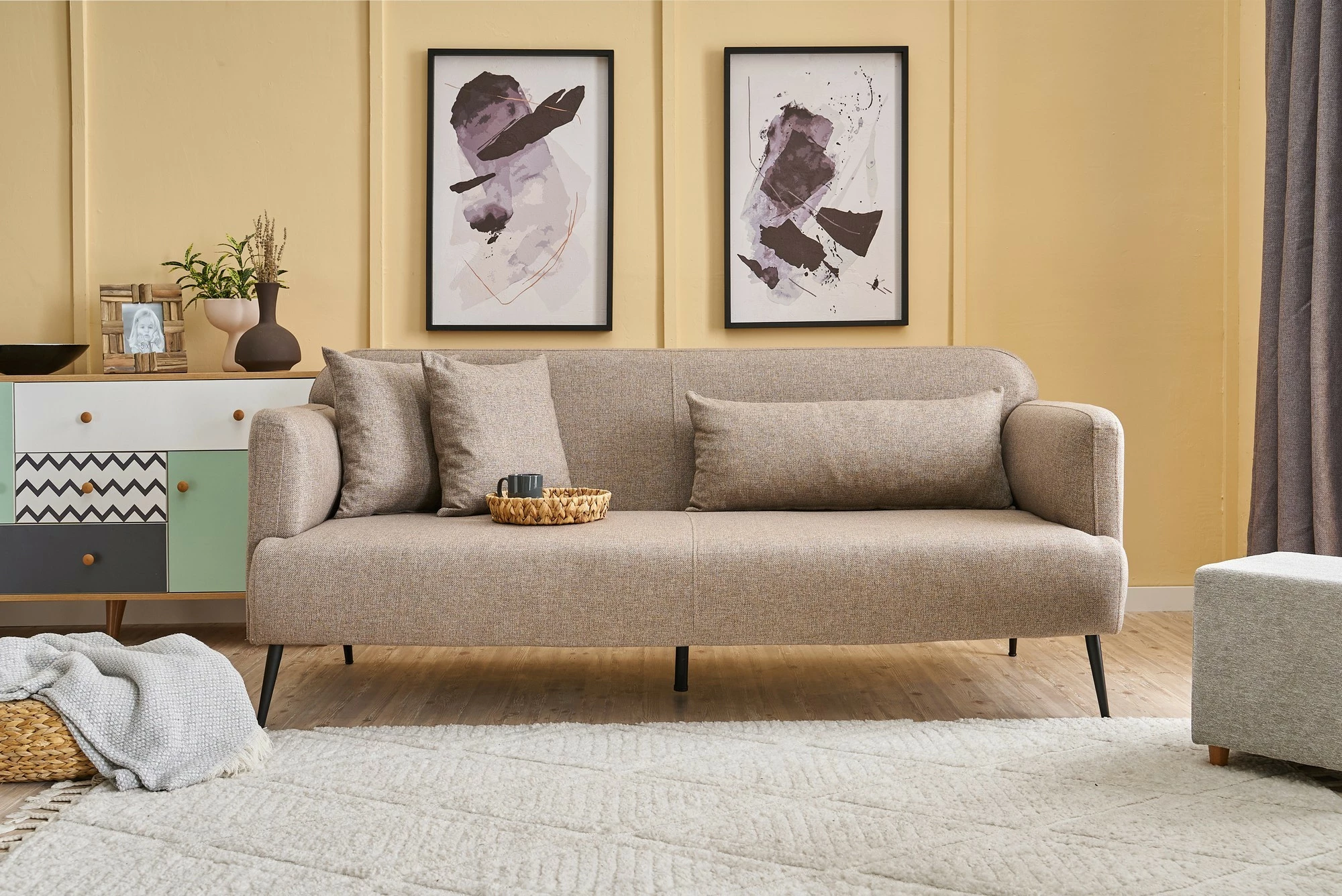 Divan treshe, Revos, kafe, Atelier del Sofa