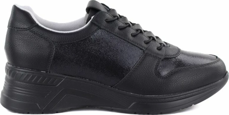 Atlete femra M. Daszyński MR24129, të zeza