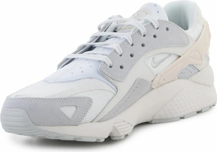 Atlete për meshkuj Nike, të bardha