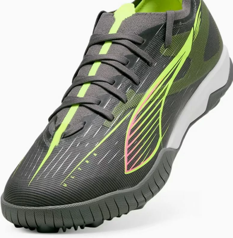 Atlete futbolli për meshkuj Puma, të zeza