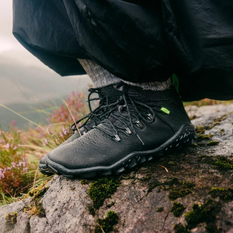 Atlete hiking për femra Vivobarefoot, të zeza
