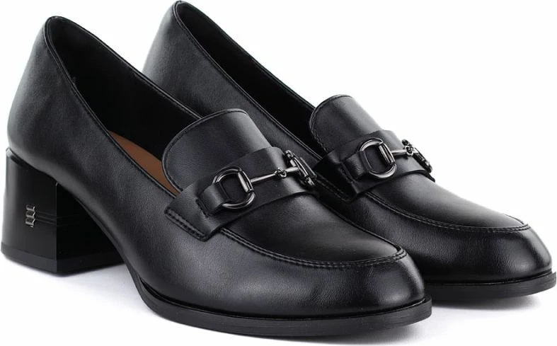 Këpucë lëkure për femra Vinceza 18116, të zeza