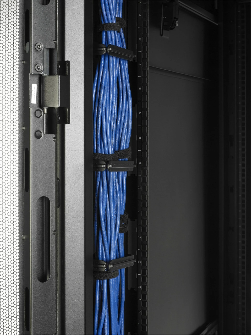 Aksesor menaxhimi kabllosh APC NetShelter AR7540, set 10 unaza, e zezë