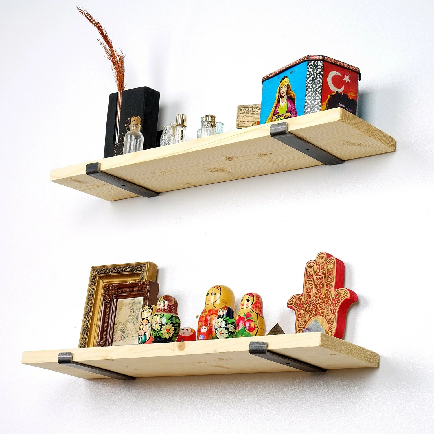 Raft muri Hanah Home, Lam008, dru pishe, ngjyrë e zezë dhe lisi, 60x16x14cm