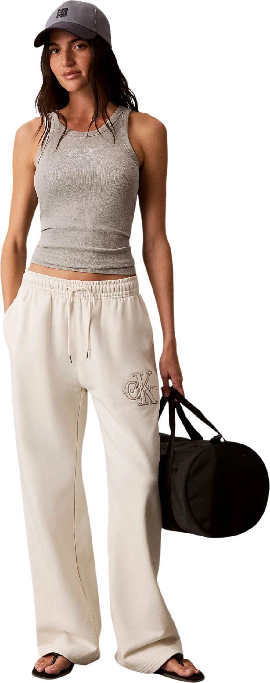 Pantallona sportive për femra Calvin Klein Jeans LV047G822G, krem [Madhësia: L]