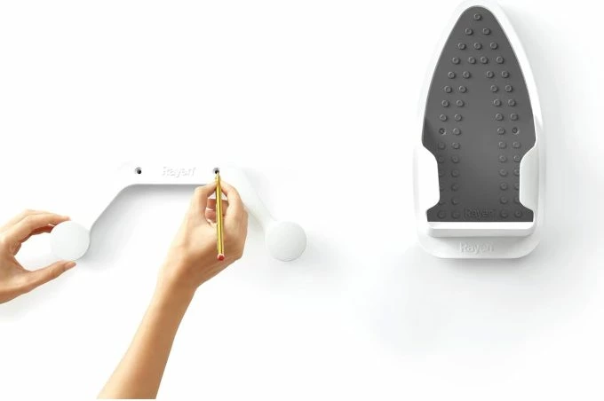 Mbajtëse universale për hekur dhe dërrasë hekurosjeje Rayen 210001, rezistente nxehtësie 250°C, 2 rafte, montim në mur/derë, gri