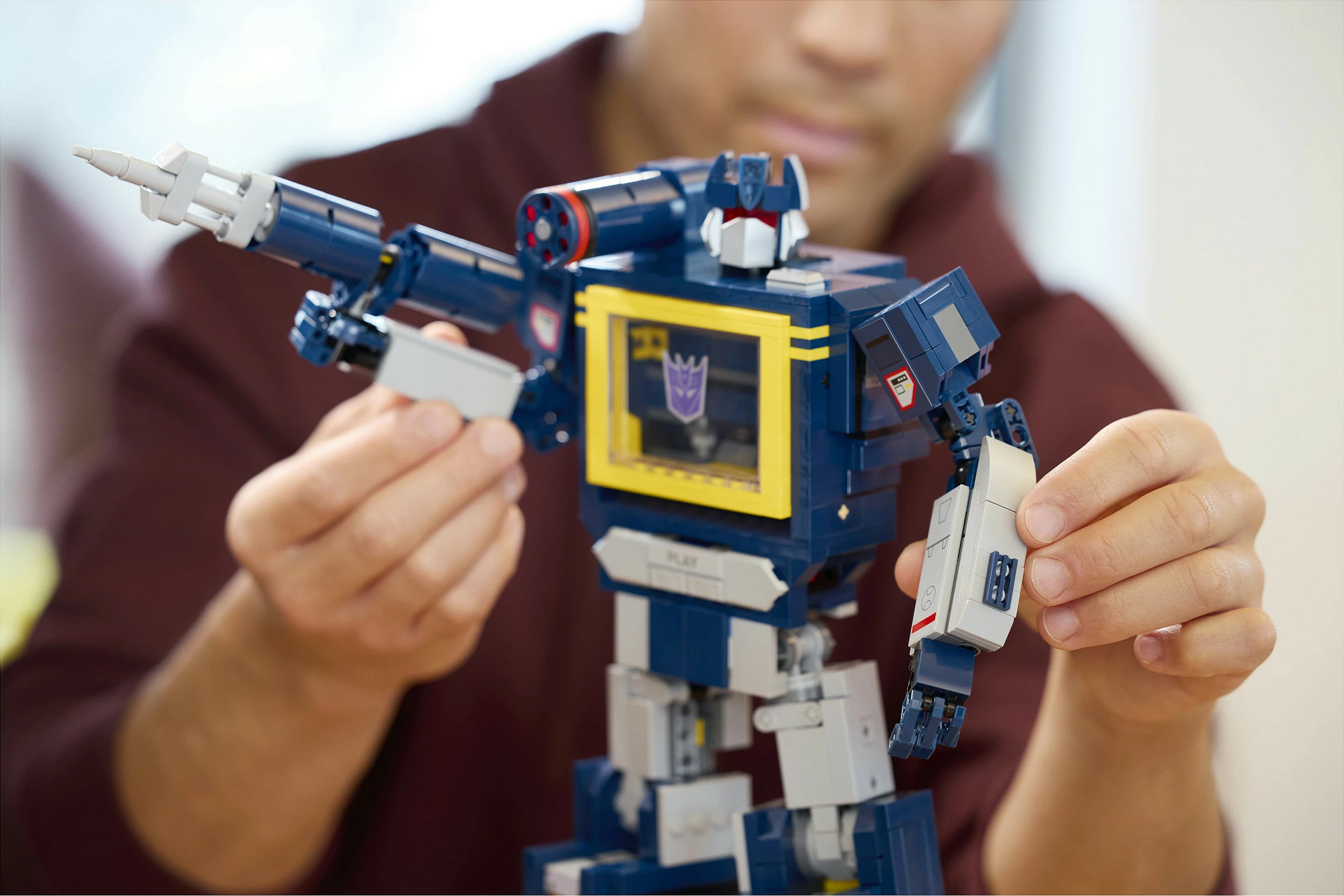 Set ndërtimi LEGO Icons Transformers Soundwave 10358, 1505 pjesë, 18+, multikolor
