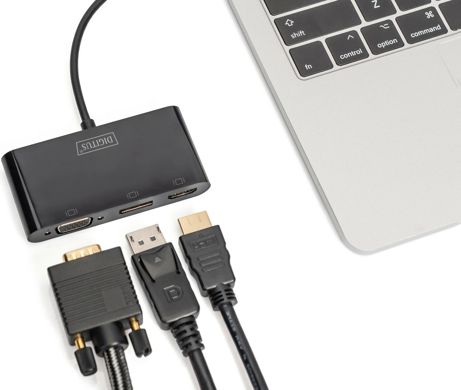 Adapter grafik Digitus USB-C në DisplayPort/HDMI/VGA, i zi