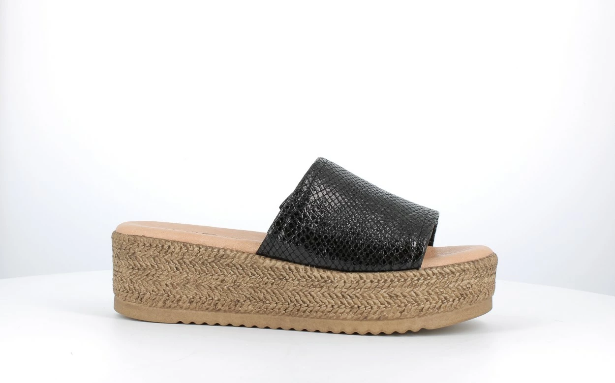 Sandale per femra MIA, të zeza