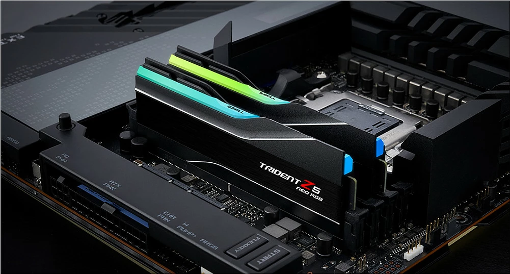 RAM Memorje G.Skill Trident Z5 Neo RGB F5-6000J3244G64GX2-TZ5NR, 128GB (2x64GB) DDR5 6000MT/s CL32 EXPO, e zezë
