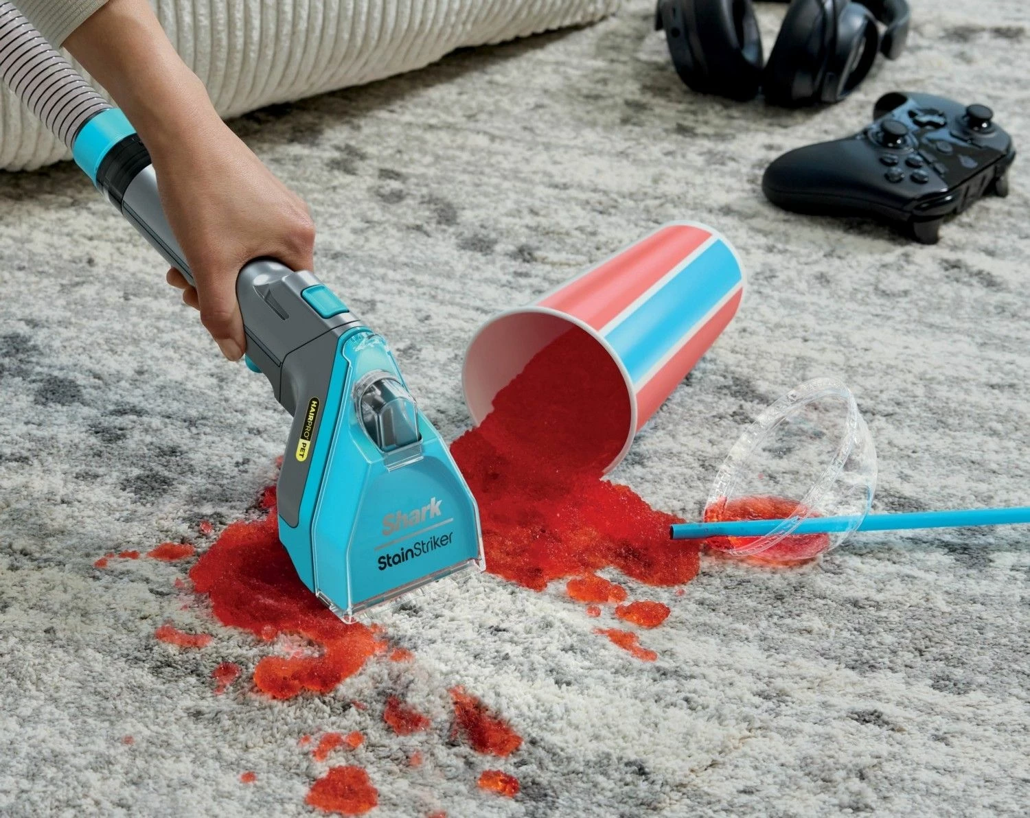 Kasë pastrimi Shark StainStriker HairPro PX250EUT, pa qese, me bateri, argjendtë