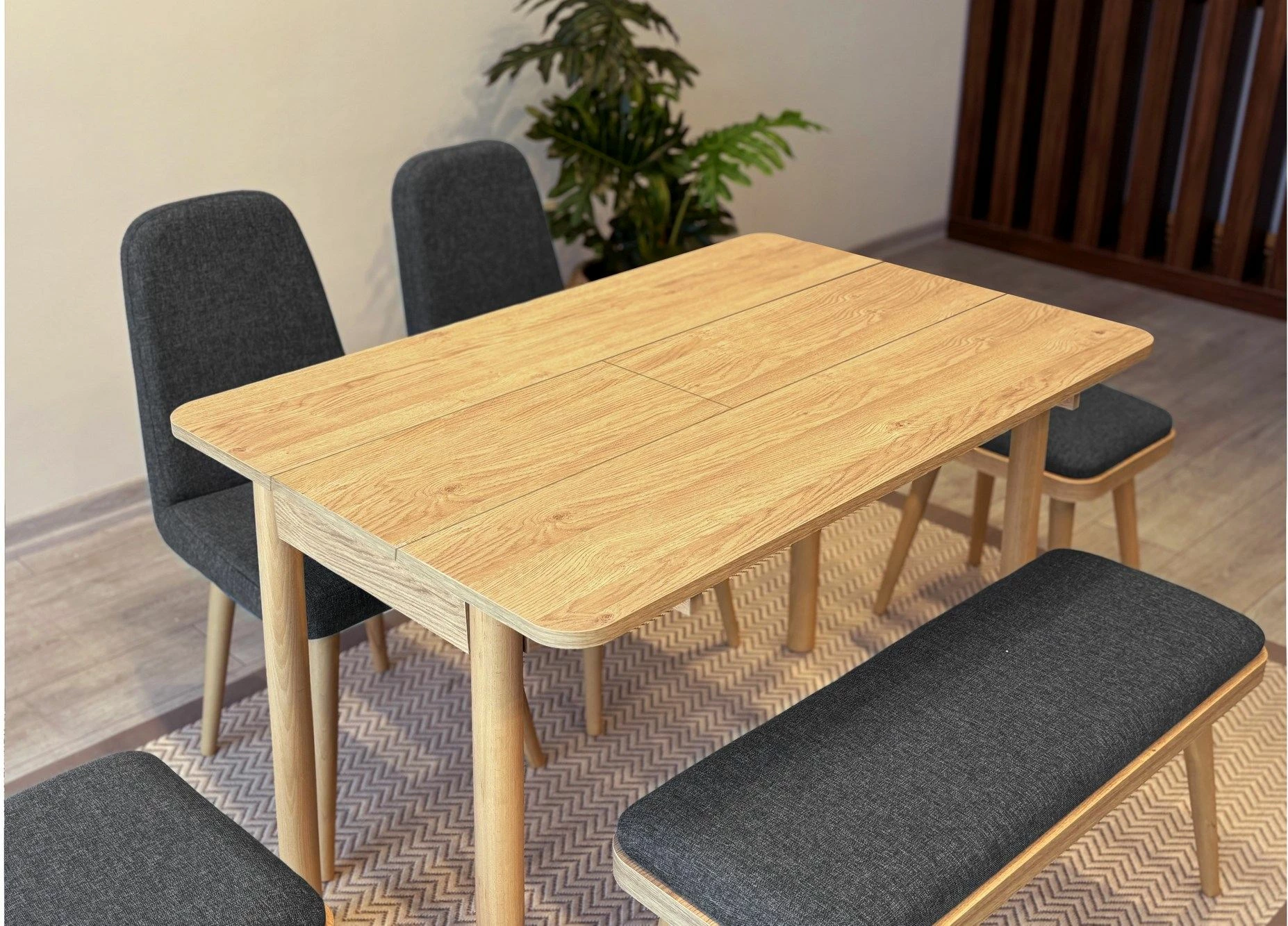 Tavolinë me karrige, set 6 pjesësh, ngjyrë lis dhe antracit, Vina Mini 03 1053