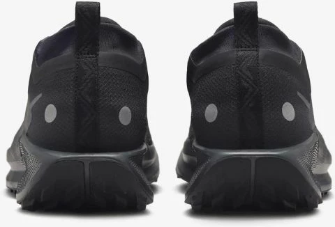 Atlete trail Nike për meshkuj, të zeza