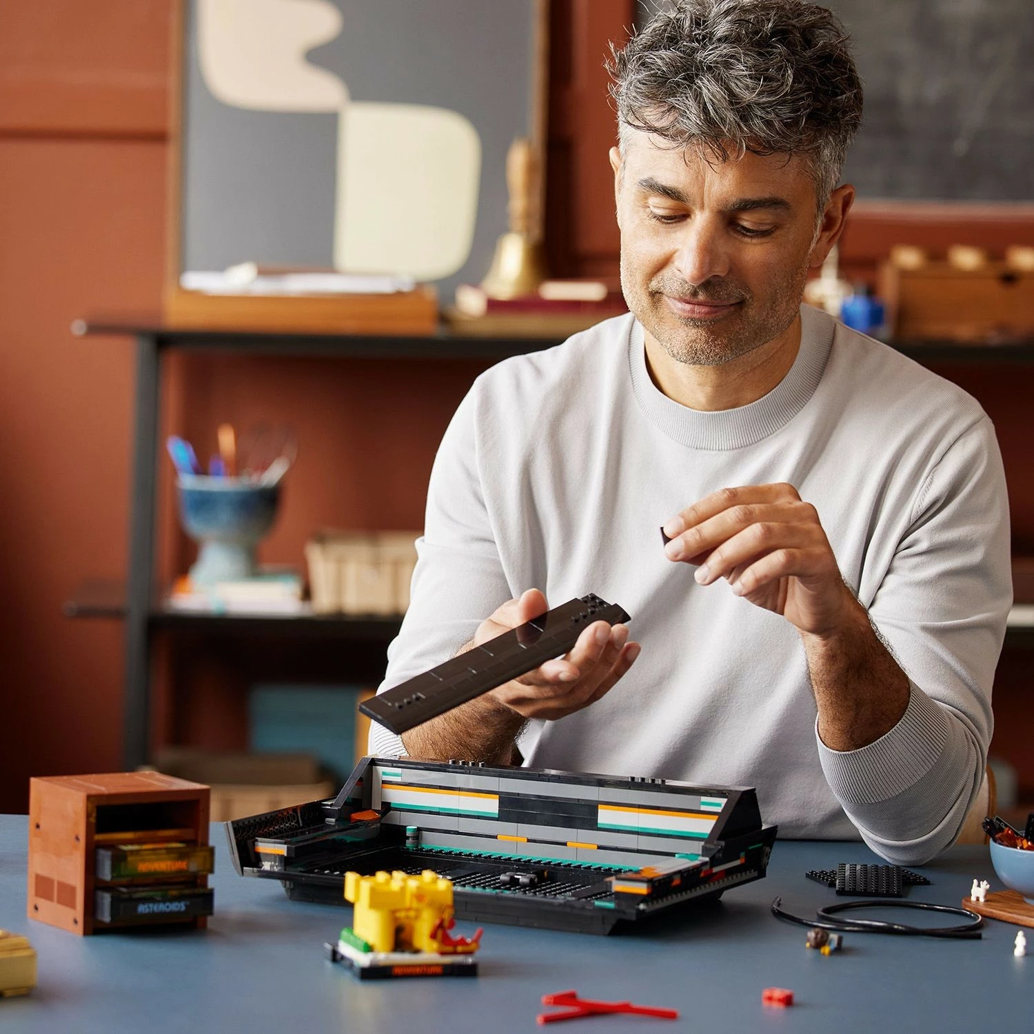 Set ndërtimi LEGO Icons Atari 2600, 2532 pjesë, multikolor