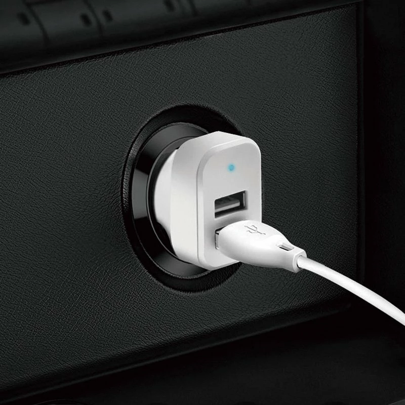 Karikues veture Dudao R7 me 2x USB, kabllo 3-në-1, 2.4A, Bardhë