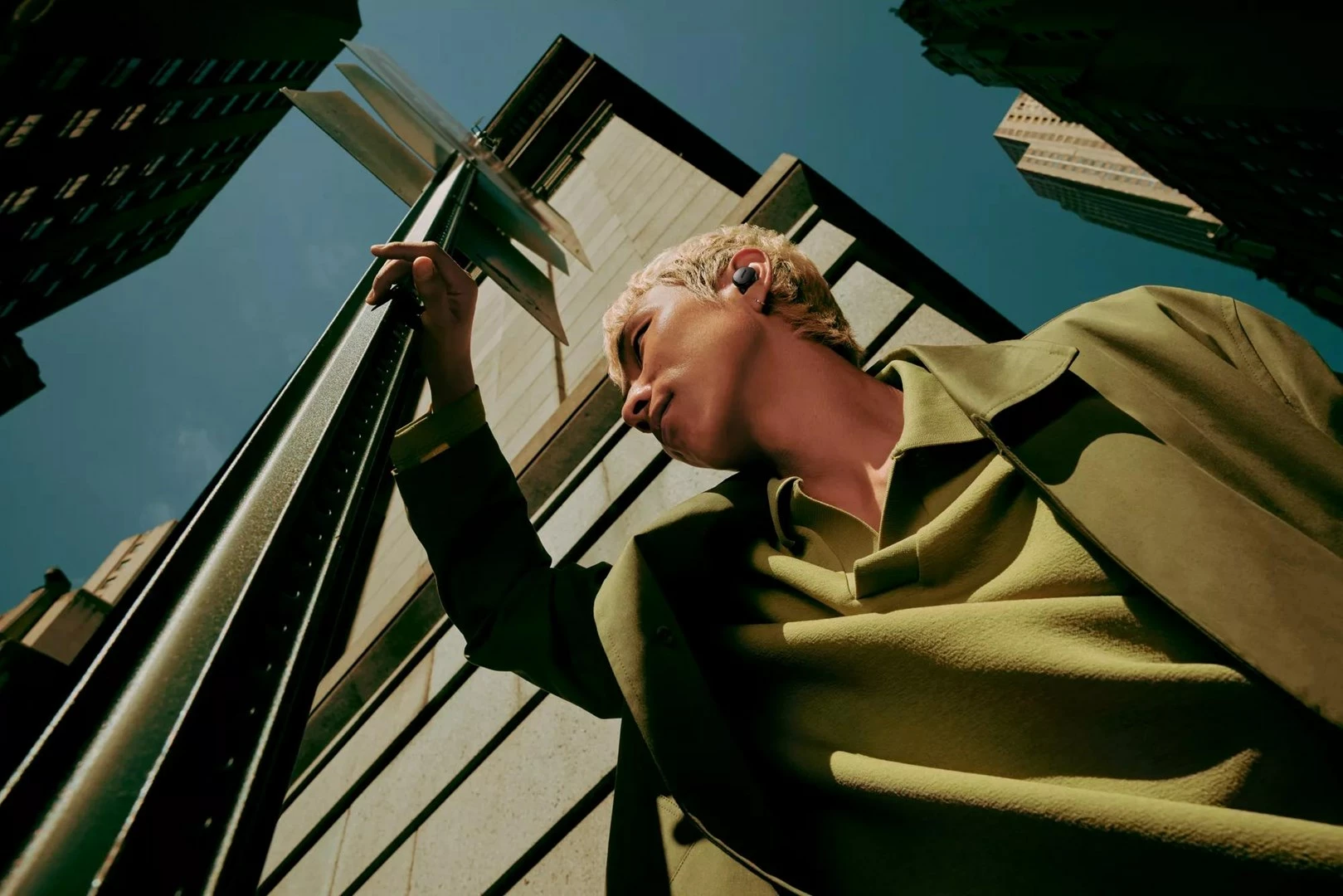 Kufje Bose 888507-0100, wireless, Bluetooth 5.3, me kuti karikimi, të zeza