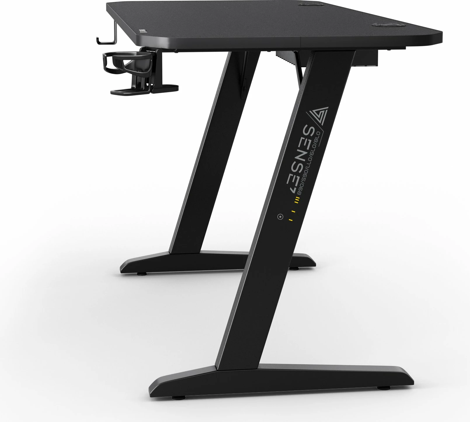 Tavolinë gaming SENSE7 Nomad Cybernetic 140x60 cm, me mauspad të plotë, e zezë, set me mbajtëse filxhani x2