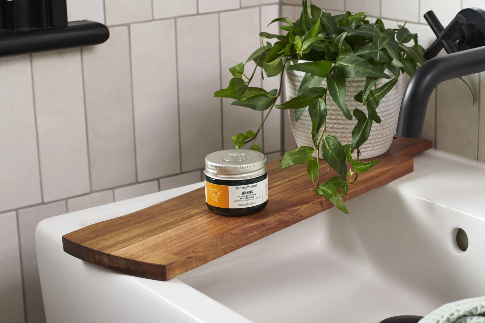 Krem hidratues për shkëlqim Vitamin C, 50 ml