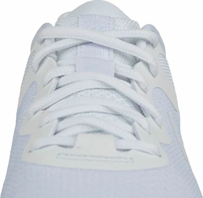 Atlete Nike për meshkuj, të bardha