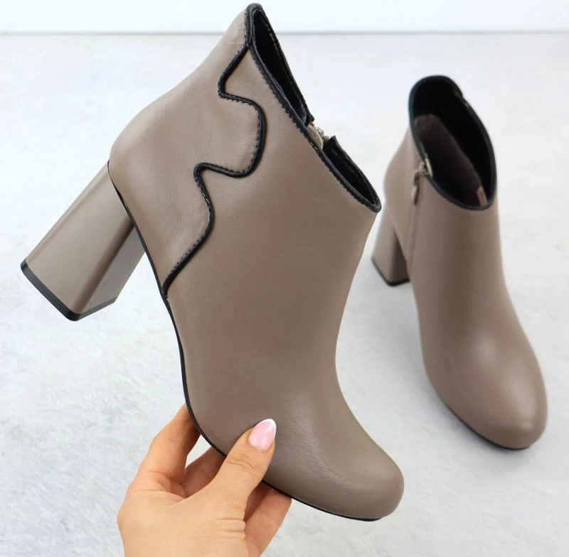 Çizme të shkurtra femrash Jezzi OLI21-2, bezhë