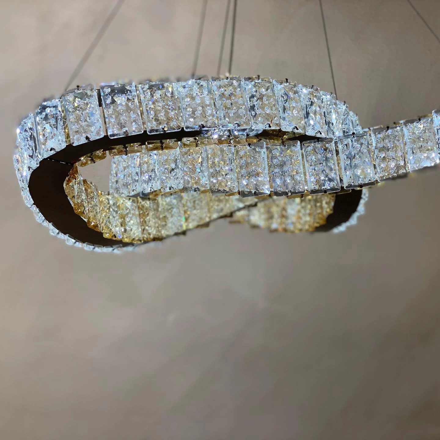 Abazhur LED kristal i varur H05