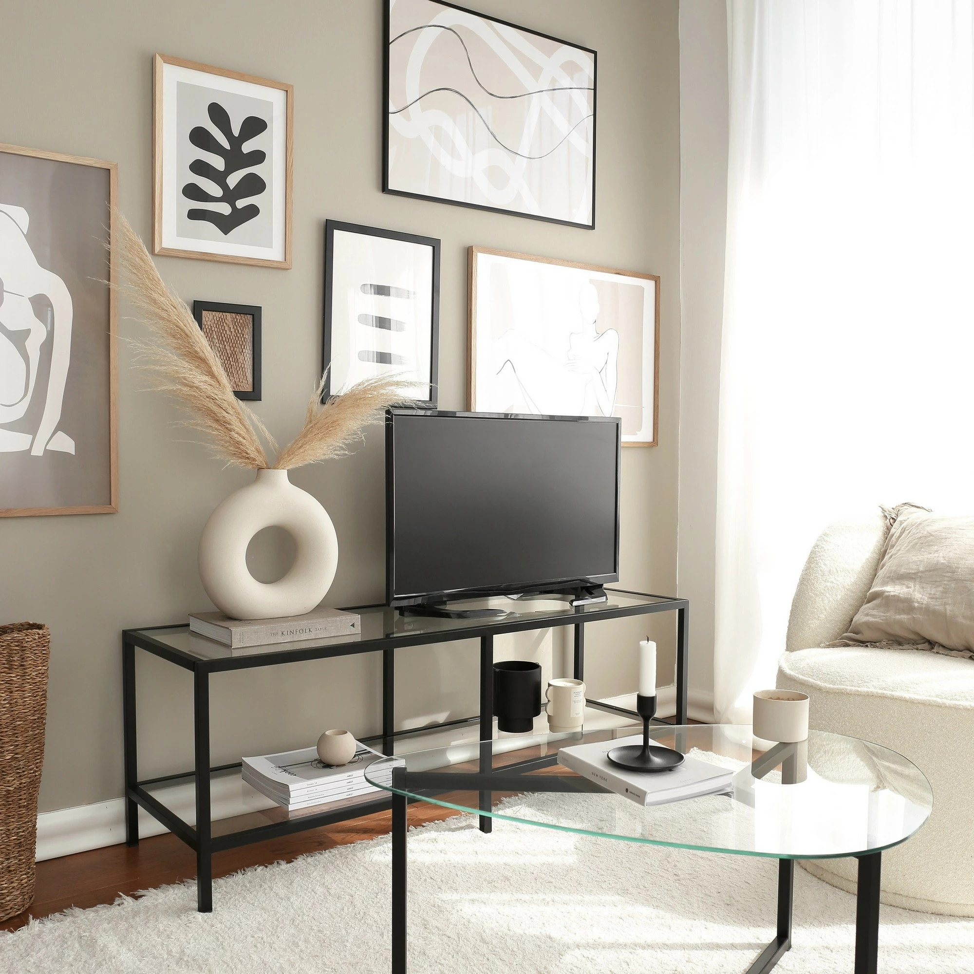 Komodë TV Hanah Home, Basic TV500, e zezë mat