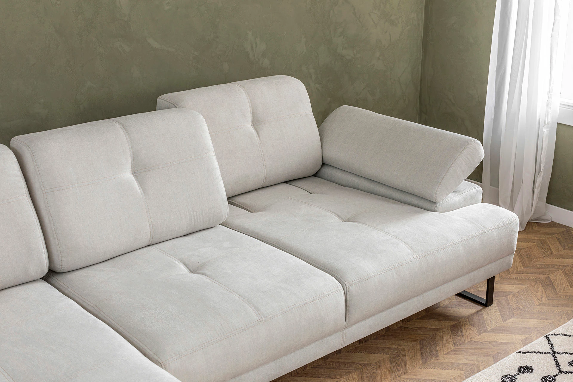 Këndore Atelier del Sofa, Mustang Small, e majtë, bezhë