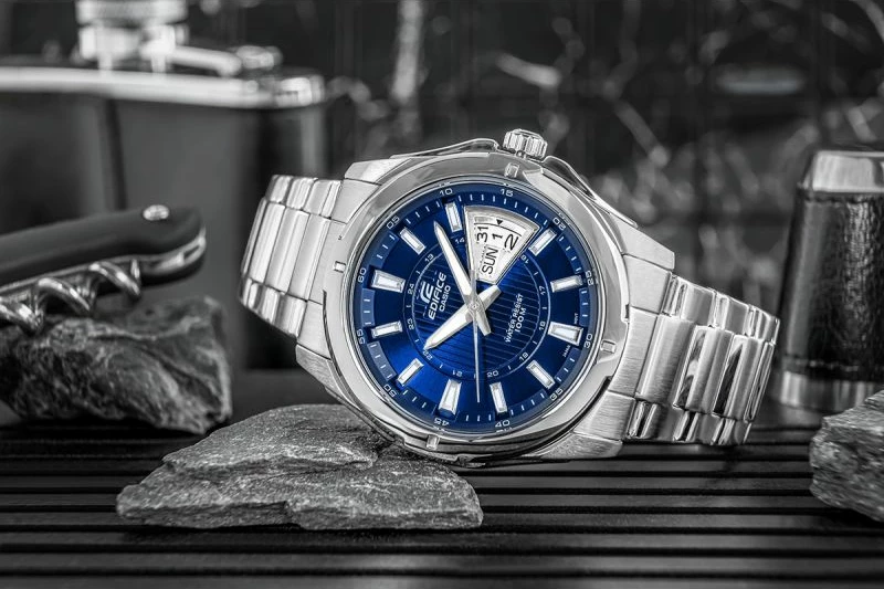 Orë dore për meshkuj CASIO, argjendtë me blu