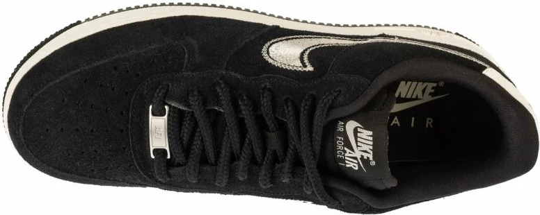 Atlete Nike për meshkuj, të zeza