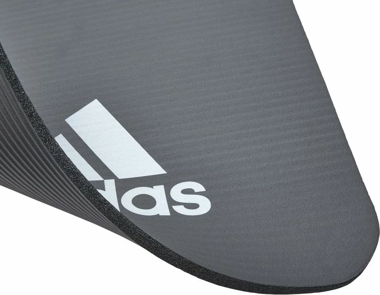 Tapi për stërvitje adidas, i zi