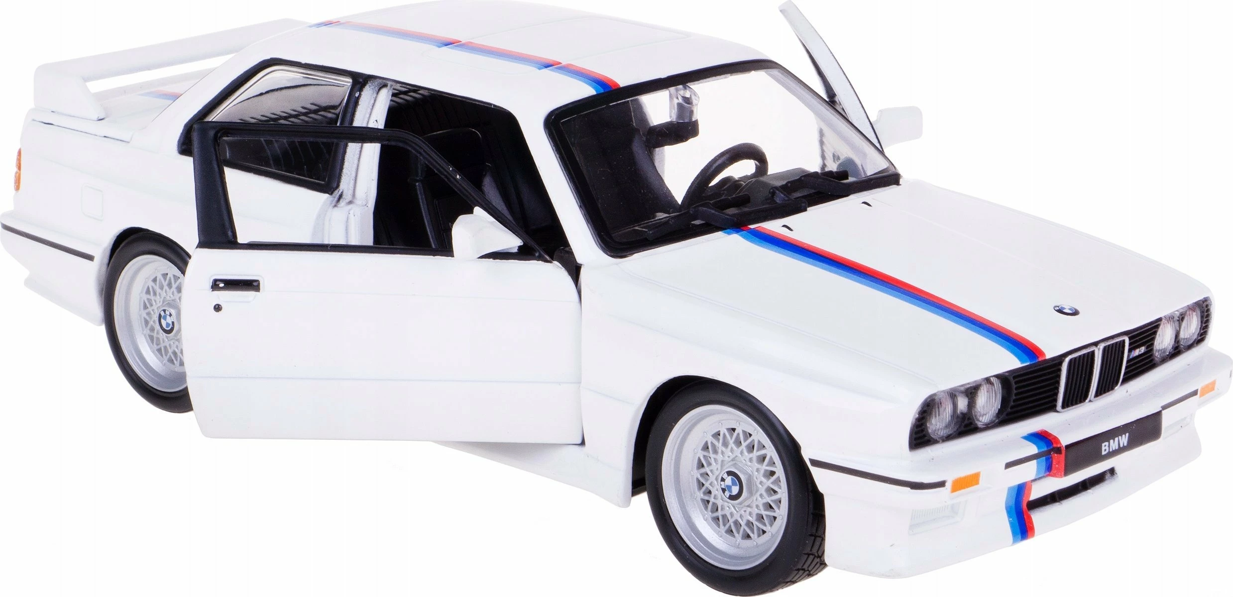 Model makine Bburago BMW 3 Series M3 1988 (E30) 1:24, metal, dyer të lëvizshme, 18.5 cm, e bardhë