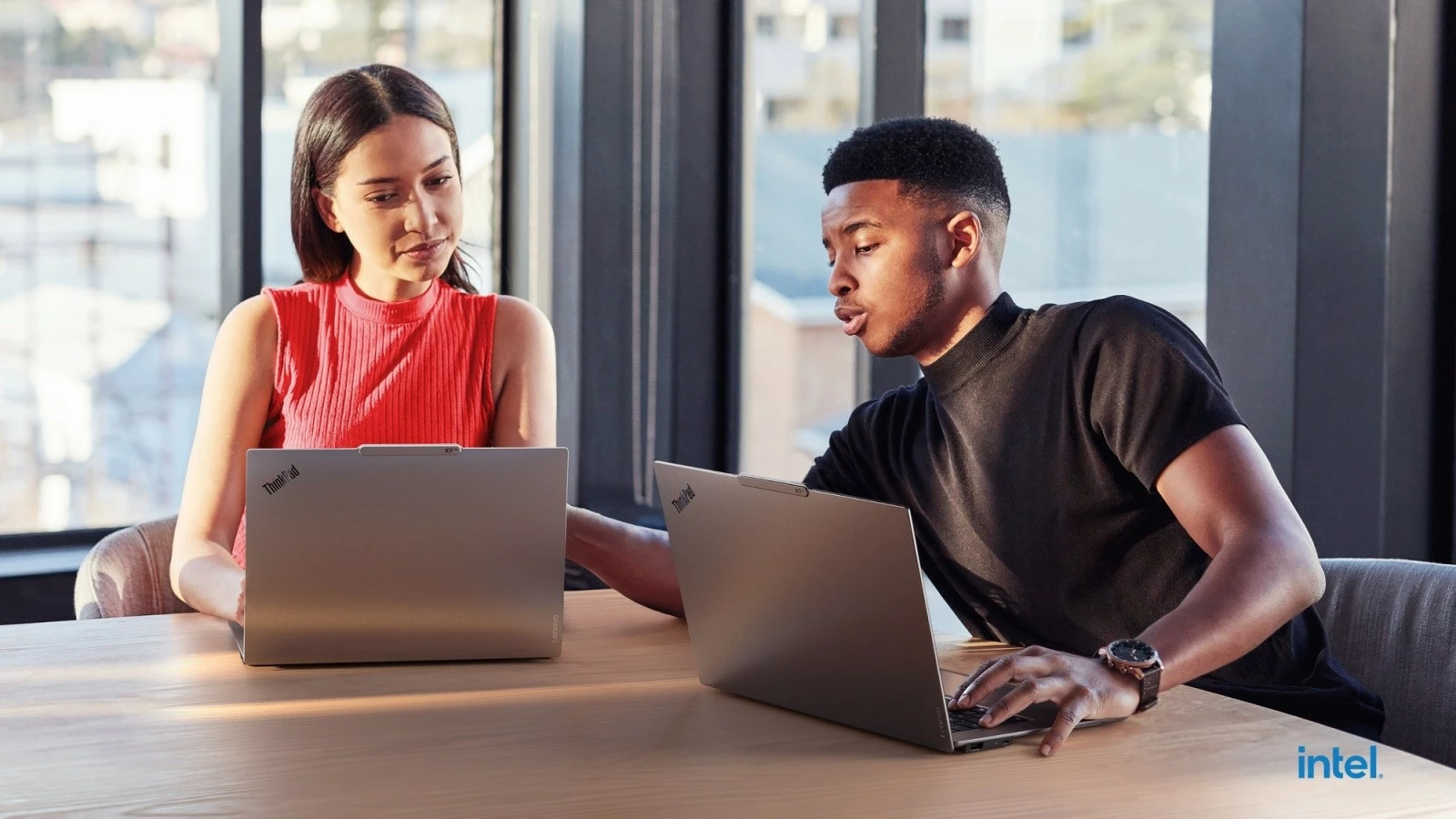 Ultrabook Lenovo ThinkPad X9-15 Gen 1, Intel Core Ultra 5 228V, 32 GB RAM, 512 GB SSD, 15.3" OLED, Gri