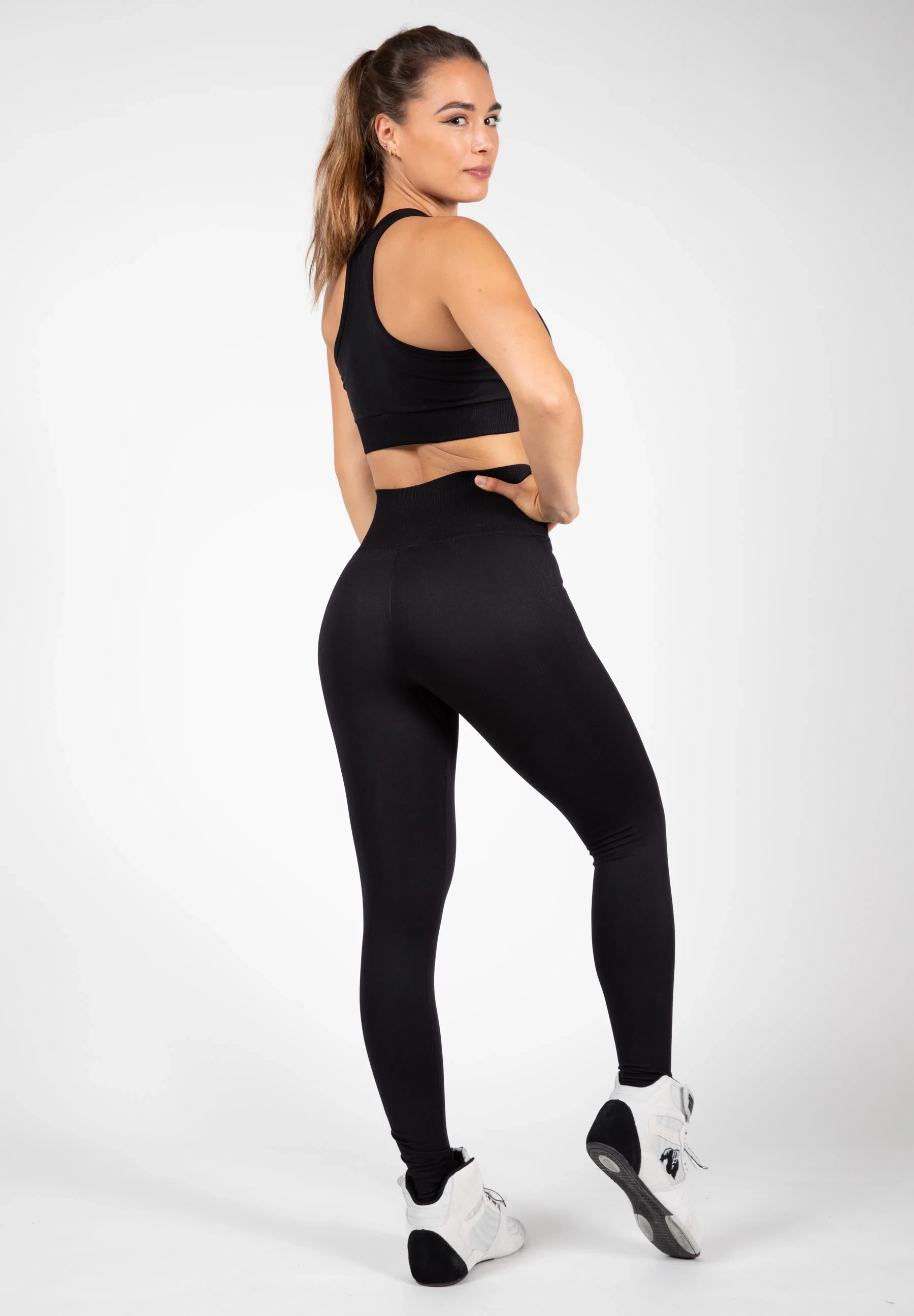 Yava Seamless Sports Bra - Black [Madhësia: XS/S]