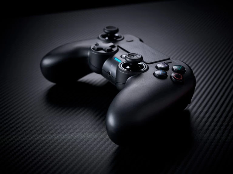 Kontroller wireless Nacon PS4 Asymmetric, deri 7 orë bateri, prizë 3.5mm, i zi