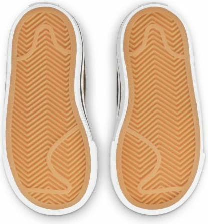 Atlete për fëmijë Nike, të bardha