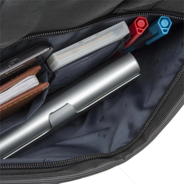 Çantë laptopi RIVACASE 8221 për 13.3", e zezë