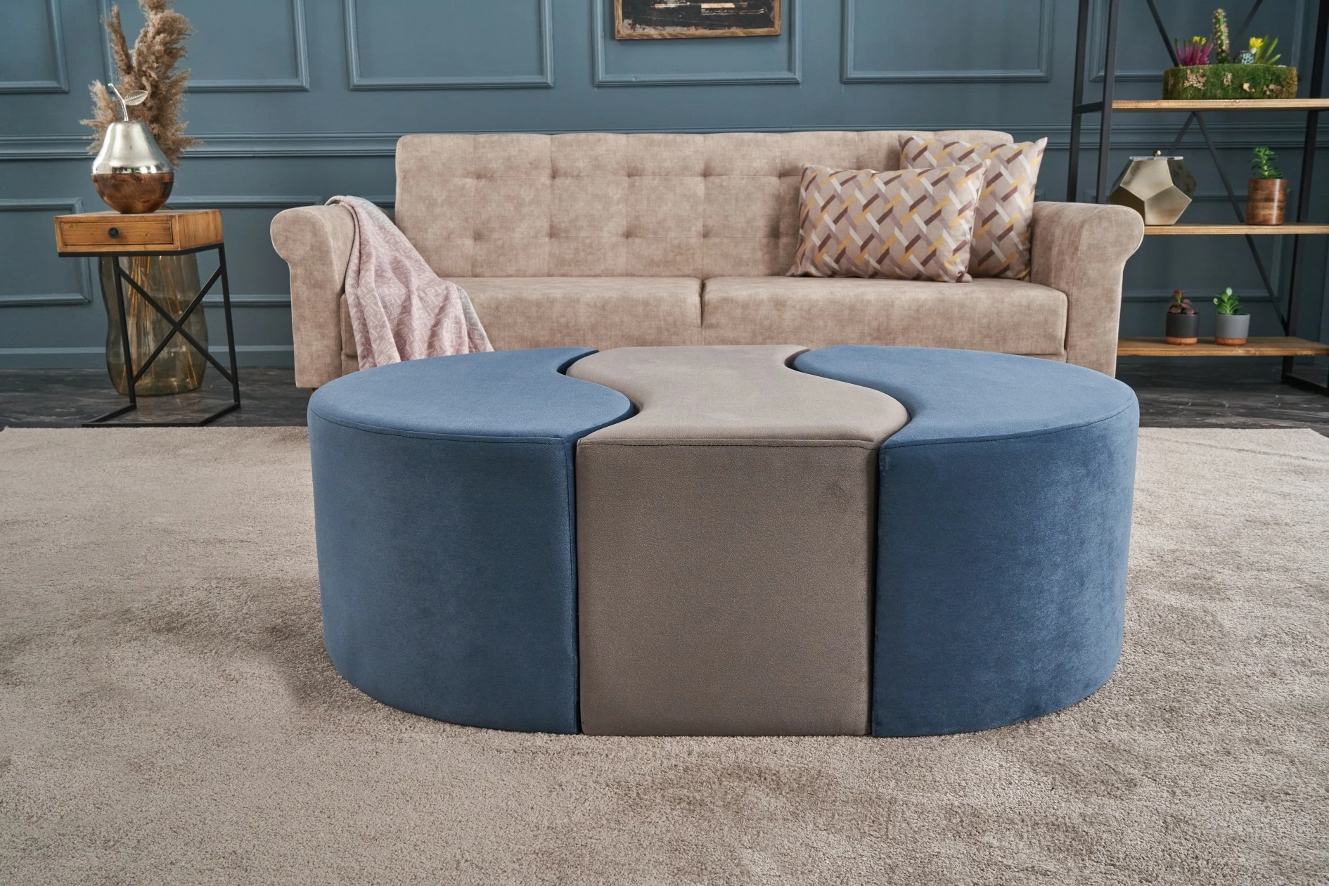 Puf modern Atelier del Sofa, Alya, ngjyrë kaltër dhe mink