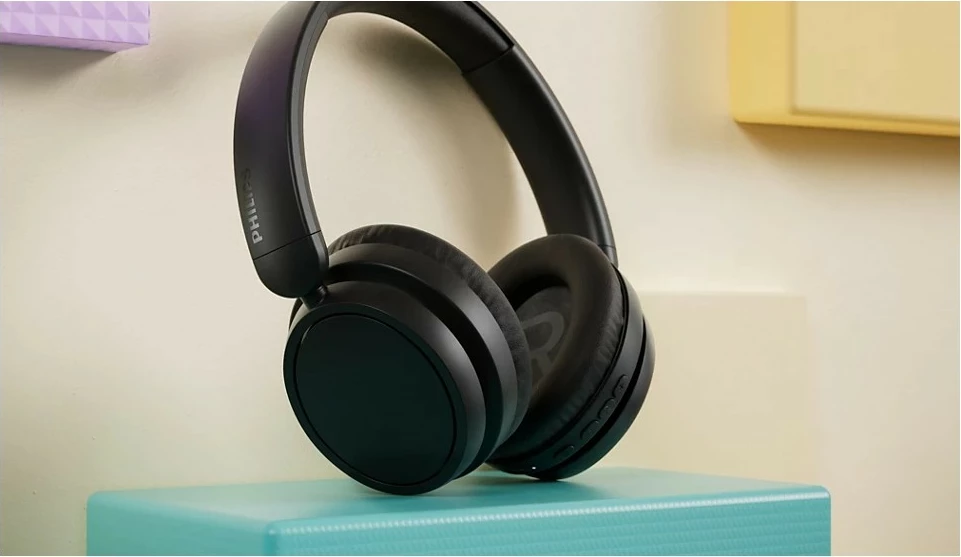 Kufje Philips TAH5209BK/00 Bluetooth 5.3, over-ear, 65 orë bateri, USB-C, mikrofon, të zeza