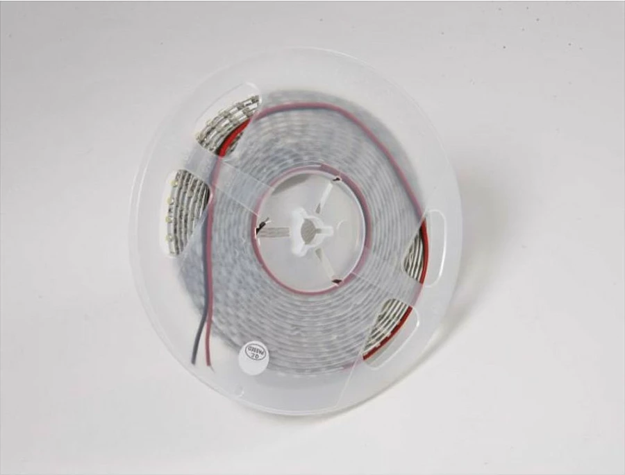 Shirit LED Synergy21 S21-LED-F00093, 5m, 300 LED, 3000K e bardhë e ngrohtë, IP20, i bardhë