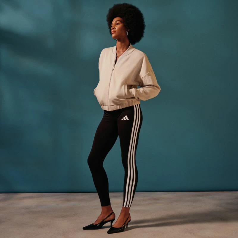 Hellonke adidas për femra, të zeza