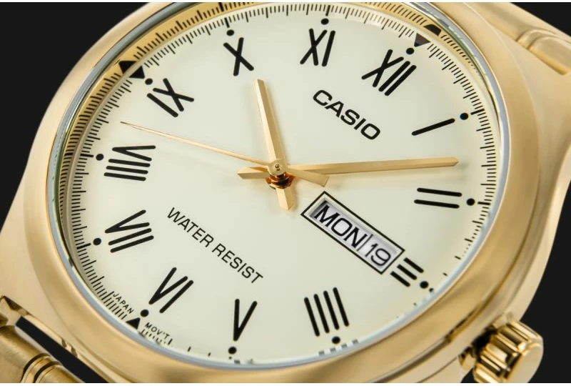 Orë dore për meshkuj CASIO, të arta