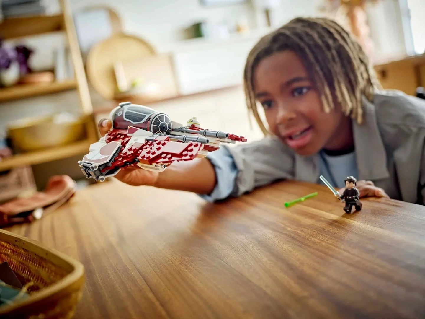 Set LEGO Star Wars 75401 Ahsoka's Jedi Interceptor, 290 pjesë