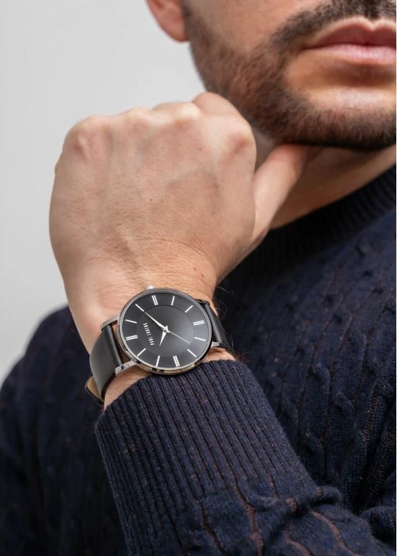 Orë dore për meshkuj Paul Lorens, e zezë